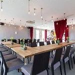 Hotel Schoene Aussicht 3*