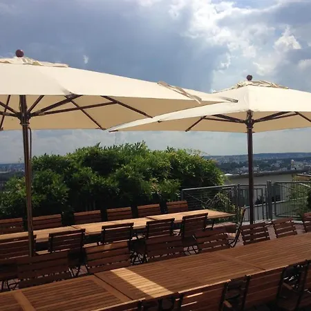 Schoene Aussicht 3* Frankfurt nad Mohanem