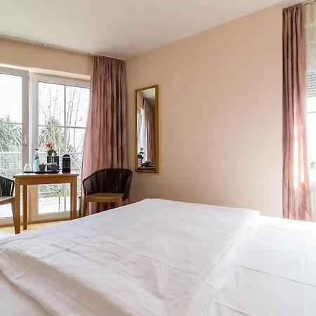 Schoene Aussicht ホテル 3*