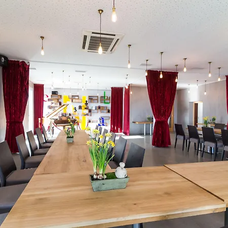 Otel Schoene Aussicht Frankfurt am Main