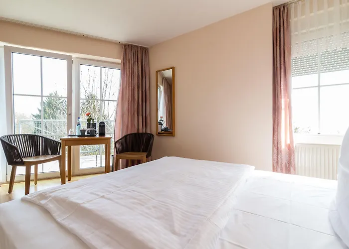 Schoene Aussicht ホテル 3*