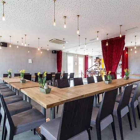 酒店 Schoene Aussicht 3*