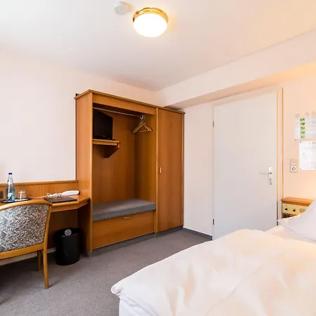 ホテル Schoene Aussicht 3*