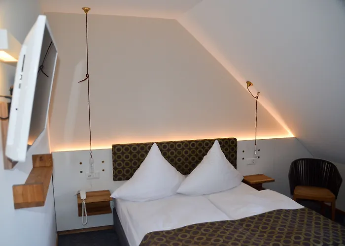 Hotel Schoene Aussicht 3*